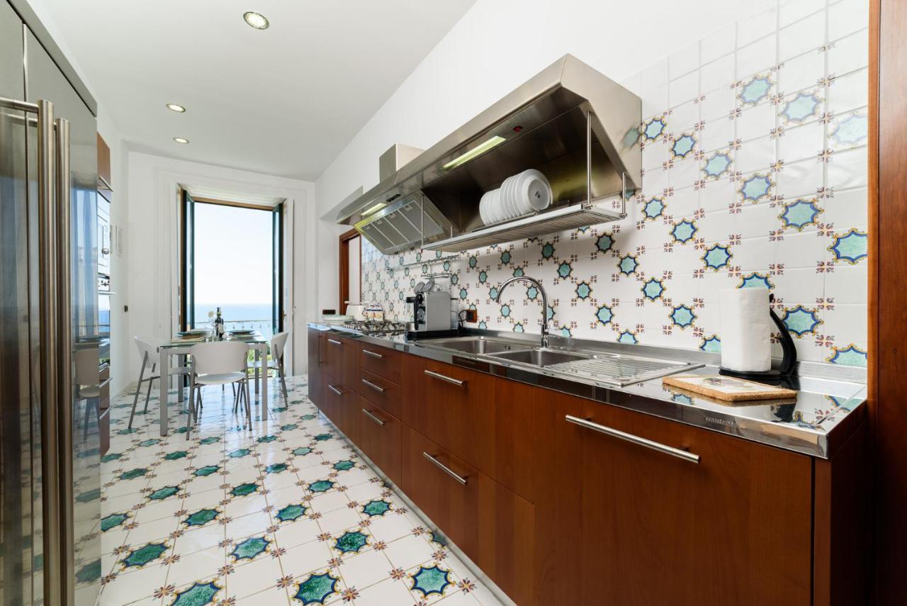 Amalfi Coast Family Luxury Suite Vietri Esterno foto