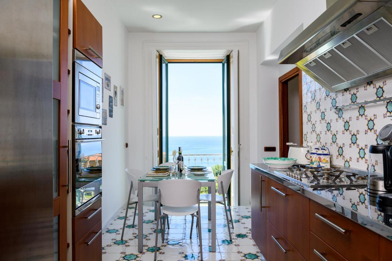 Amalfi Coast Family Luxury Suite Vietri Esterno foto